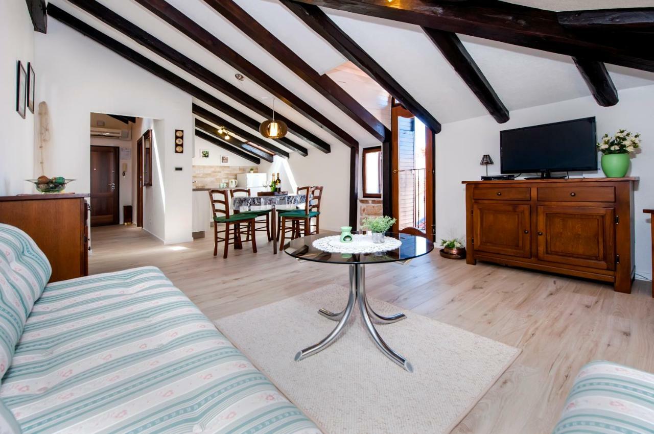 Rovigno Bella Sea View Apartment Exterior foto
